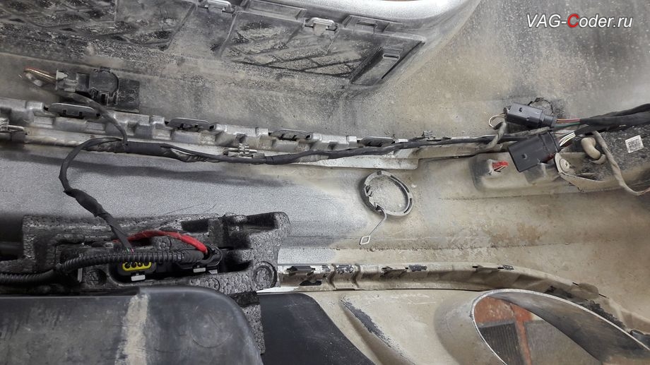 VW Touareg NF-2014м/г - прокладка проводки блока управления, доустановка пакета оборудования функции комфортного открытия двери багажника ногой Easy Open в VAG-Coder.ru