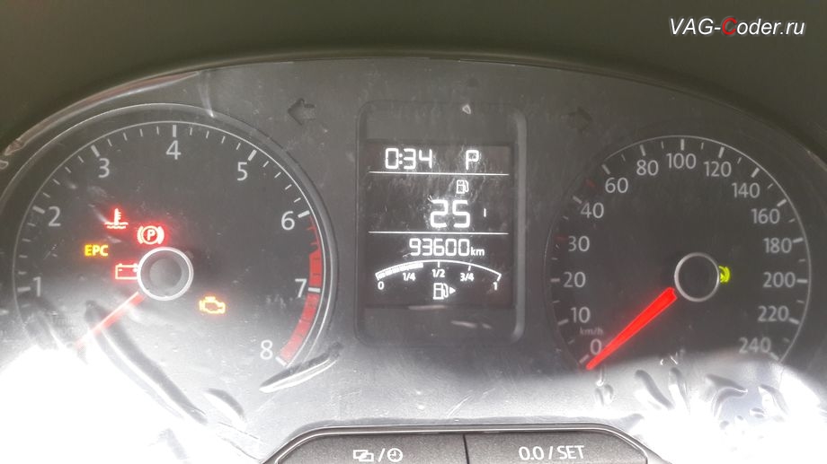 VW Polo Sedan-2013м/г - горит пиктограмма низкого уровня охлаждающей жидкости - требуется выполнить программное и физическое отключение отсутствующего датчика сигнализатора низкого уровня охлаждающей жидкости, замена красной приборки на новую белую панель комбинации приборов в VAG-Coder.ru в Перми