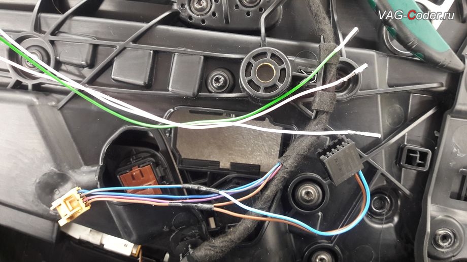 Audi Q7-2016м/г - изготовление индивидуального жгута проводки с использованием оригинальных инструментов, материалов и проводов (ПВАМ), доустановка блока кнопок памяти положений сидения водителя на Ауди Ку7 в VAG-Coder.ru в Перми