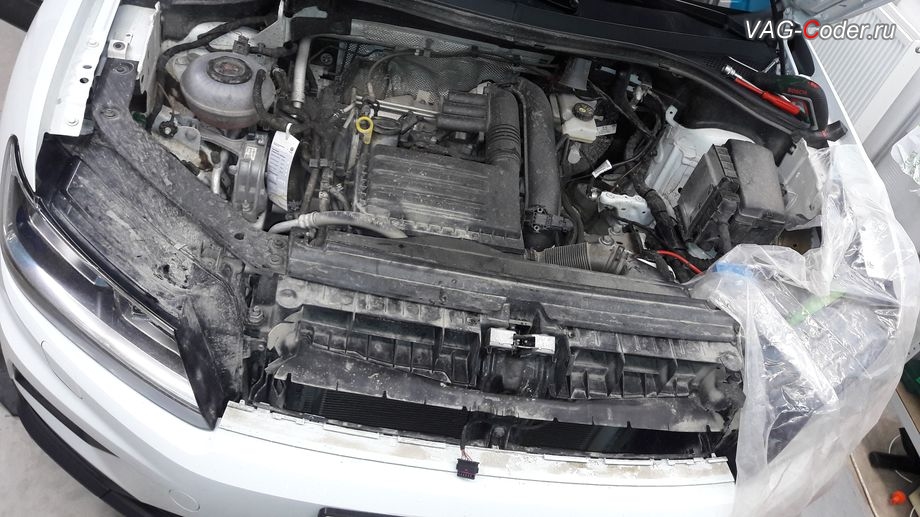 VW Tiguan NF-2019м/г - дотяжка и монтаж в моторном отсеке жгута проводки с камеры ассистентов к радару, доустановка и калибровка на стенде камеры ассистентов в ветровом стекле на Фольксваген Тигуан НФ в VAG-Coder.ru в Перми
