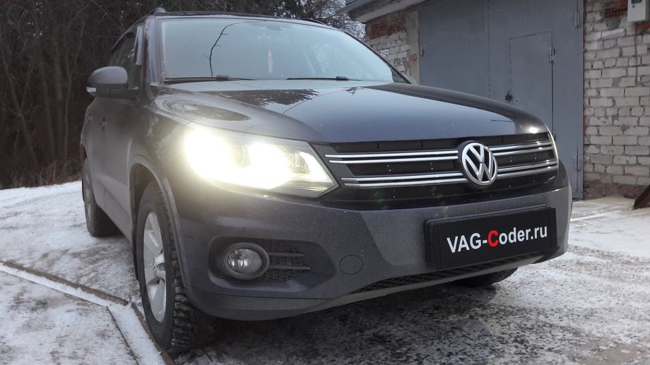 VW Tiguan-2,0TDI(CLJA)-4х4-АКПП6-2013м/г - обновление устаревшей прошивки блока управления автоматической коробки передач АКПП6 (AISIN AQ 250 6F), имеющей сбойное программное обеспечение - устраняющее дерганья, пинки, рывки, задержки и подвисания переключения передач при разгоне, обновление устаревшей прошивки блока управления системы ABS, устраняющее программный сбой со слишком длинным тормозным путем, и обновление устаревшей прошивки блока управления полного привода Haldex, устраняющее проблему неправильного алгоритма работы насоса муфты Халдекс, и перепрошивка усилителя руля в Тугой руль Audi Q3 RS Quattro на Фольксваген Тигуан в VAG-Coder.ru в Перми