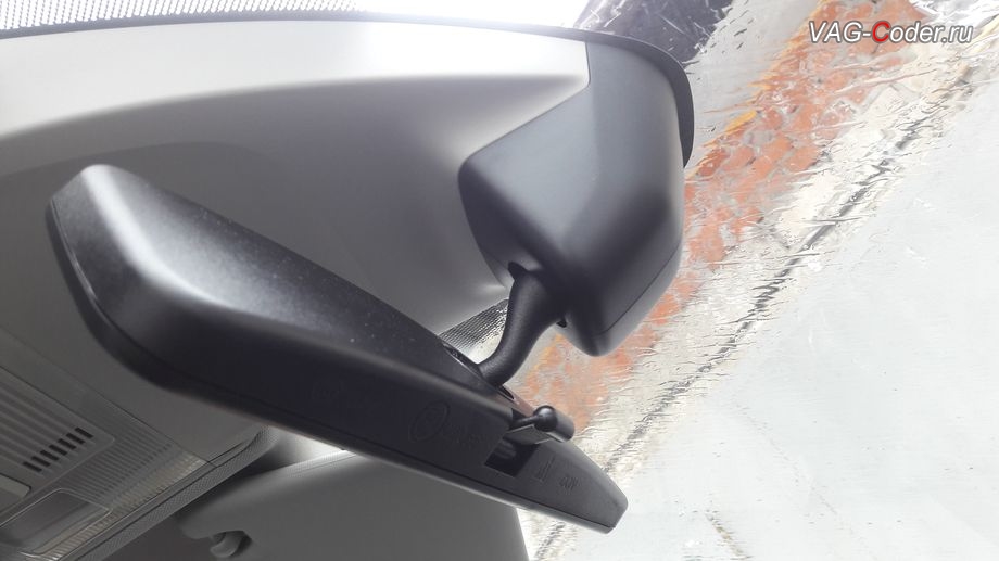 VW Tiguan NF-2020м/г - стоковое зеркало заднего вида с ручным переключением защиты от ослепления, доустановка салонного зеркала заднего вида с автозатемнением на Фольксваген Тигуан НФ в VAG-Coder.ru в Перми