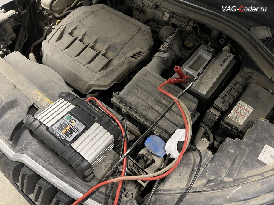 Skoda Kodiaq-2021м/г - в процессе выполнения работ, программное устранение ошибки и сбоя работы неисправного блока управления системы телематики (ошибки - SOS и Красная индикация Глонасс) и восстановление работы блока системы телематики, и обновление устаревшей прошивки блока управления модуля аварийного вызова и коммуникации "Эра-Глонасс" (OCUGen3High, 75-й блок) устраняющей самопроизвольный разряд АКБ в блоке Глонасс, обновление устаревших прошивок блоков управления имеющих сбойное программное обеспечение до самых последних и актуальный заводский версий прошивок (устранение программных ошибок и сбоев программного обеспечения), и программная разблокировка и активации работы штатной Навигационной системы (NAV) на магнитоле MIB3 на Шкода Кодиак в VAG-Coder.ru в Ростове-на-Дону