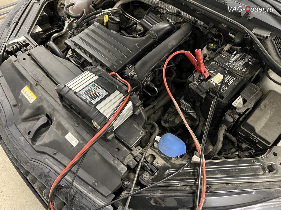 Skoda Octavia A8-2022м/г - в процессе выполнения работ по обновлению устаревших прошивок блоков управления, комплексное обновление устаревших прошивок блоков управления имеющих сбойное программное обеспечение до самых последних и актуальных заводских версий прошивок (устранение программных ошибок и сбоев программного обеспечения) на Шкода Октавия А8 в VAG-Coder.ru в Ростове-на-Дону