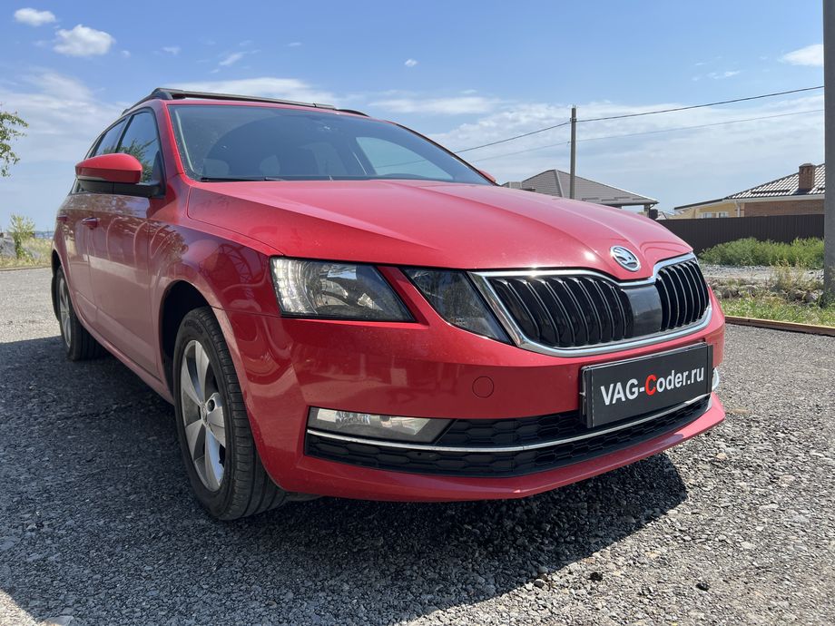 Skoda Octavia A7 FL-1,6MPI-АКПП6-2018м/г - подключение и программная прописка с калибровкой на стенде оригинальной штатной камеры заднего вида с динамическими траекториями и омывателем, и программная активация и кодирование пакета скрытых заводских функций на Шкода Октавия А7 ФЛ в VAG-Coder.ru в Ростове-на-Дону