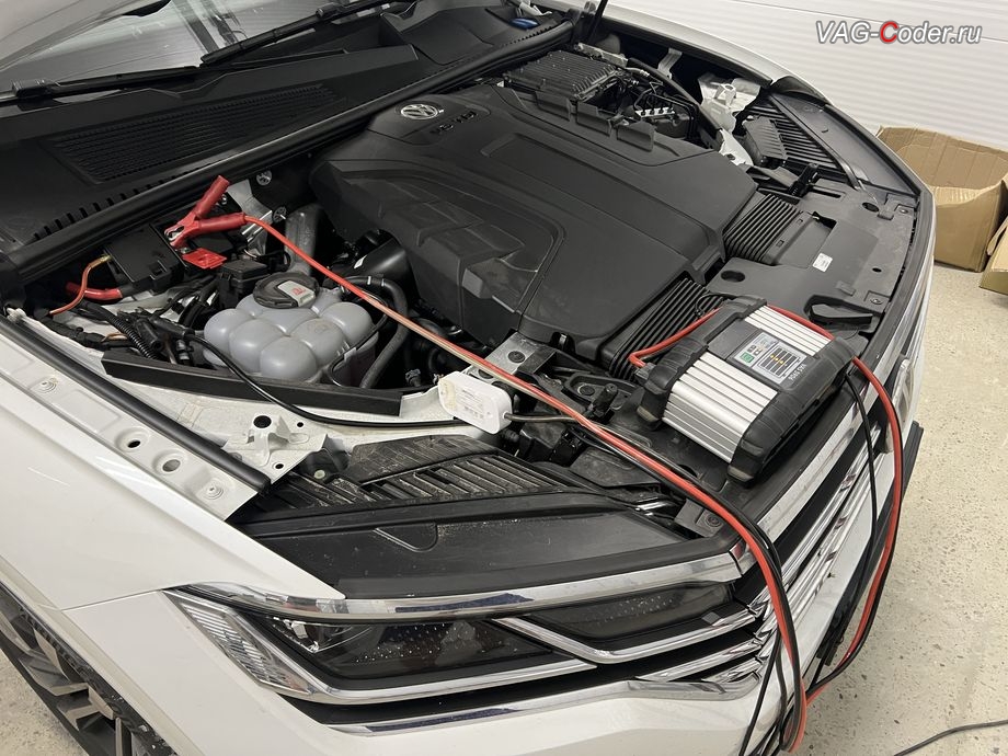 VW Touareg 3 (CR)-2019м/г - в процессе выполнения работ, программная разблокировка работы функции CarPlay / Android Auto на весь экран (Full Screen) на магнитоле Discover Premium на Фольксваген Туарег 3 (CR) в VAG-Coder.ru в Ростове-на-Дону