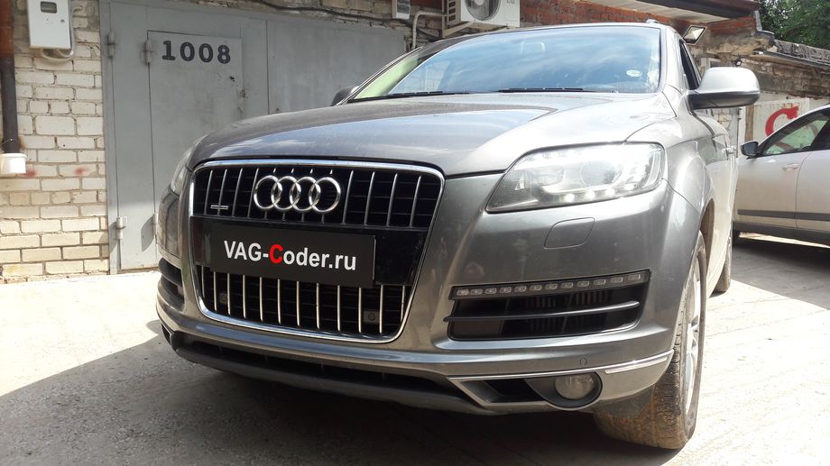 Audi Q7-3,0TDI(CJGA)-4х4-АКПП8-2011м/г - комплексные работы по программному отключению клапана системы рециркуляции газов EGR от PetranVAG Tuned, обновление устаревшей прошивки автоматической коробки передач АКПП8 (AL1000 AISIN) устраняющее дерганья, пинки, рывки, задержки и подвисания переключения передач до самой последней и актуальной заводской версии, и активация и кодирование пакета скрытых заводских функций на Ауди Ку7 в VAG-Coder.ru в Перми