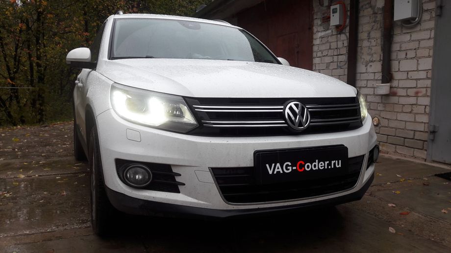 VW Tiguan-2,0TSI(CAWA)-4х4-АКПП6-2015м/г - комплексные работы по обновлению устаревшей прошивки двигателя с отображением температура масла двигателя в панели приборов, чип-тюнингу двигателя 2,0TSI(CAWA) до 240 л.с. и 380 Нм от PetranVAG Tuned, обновление сбойной прошивки Haldex (Халдекс) устраняющей проблему неправильного алгоритма работы блока управления полного привода, и обновление устаревшей прошивки блока управления системы ABS, устраняющее программный сбой со слишком длинным торможением до самых последних и актуальных заводских версий прошивки на Фольксваген Тигуан в VAG-Coder.ru в Перми