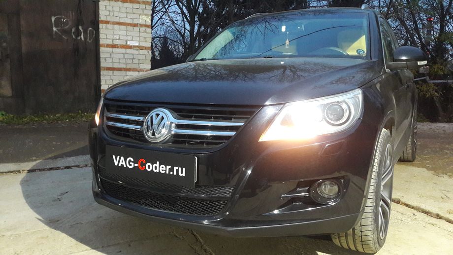 VW Tiguan-2,0TSI(CAWA)-4х4-АКПП6-2010м/г - обновление устаревшей прошивки двигателя до самой последней и актуальной заводской версии прошивки с отображением температура масла двигателя в панели приборов и программная модификация прошивки двигателя по отключению удаленного катализатора (отключение 2-й лямбды, мод CatOff) - перепрошивка двигателя 2,0TSI(CAWA) под ЕВРО-2 от PetranVAG Tuned на Фольксваген Тигуан в VAG-Coder.ru в Перми