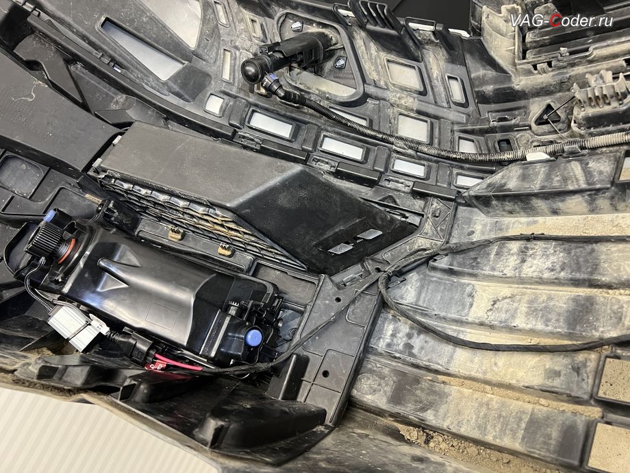 VW Crafter 2-2020м/г - внешний вид нового жгута проводки переднего бампера для передних ПТФ и установленная передняя левая ПТФ, доустановка передних противотуманных фар (ПТФ) на Фольксваген Крафтер 2 в VAG-Coder.ru в Ростове-на-Дону