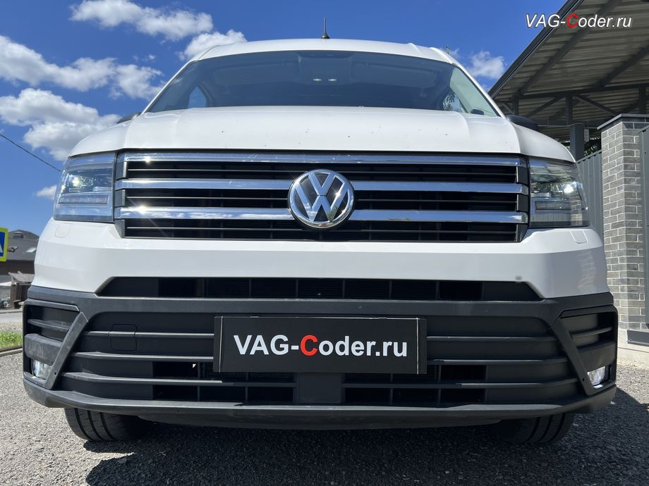 VW Crafter 2-2020м/г - общий внешний вид доустановленных передних ПТФ, доустановка передних противотуманных фар (ПТФ) на Фольксваген Крафтер 2 в VAG-Coder.ru в Ростове-на-Дону