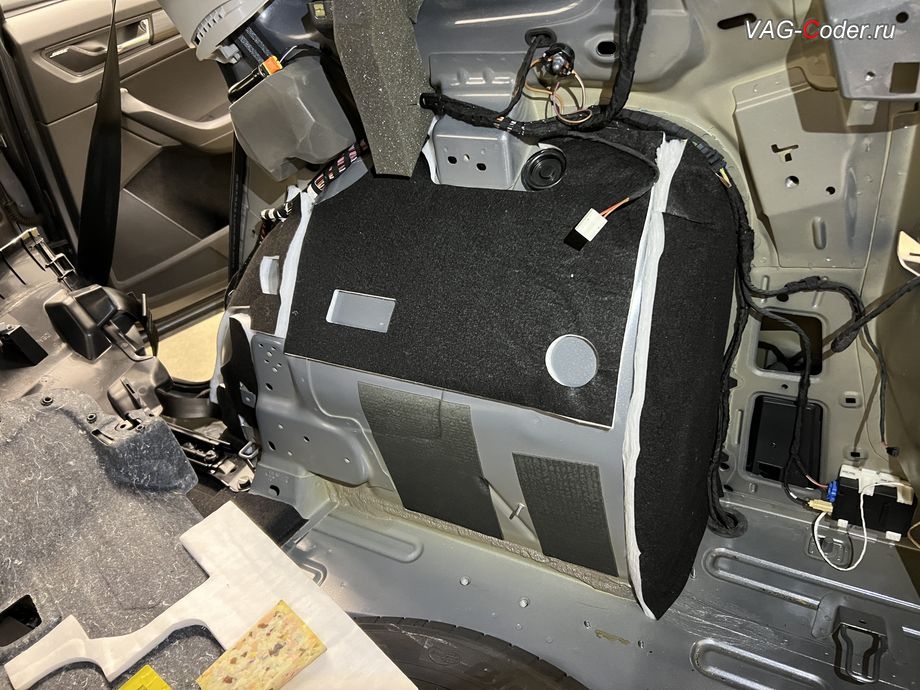 Skoda Kodiaq-2019м/г - дотяжка жгута проводки системы Side Assist по штатным жгутам в салоне автомобиля, доустановка Ассистента контроля слепых зон и смены полосы (Side Assist, BSD, Blind Spot Detection) и Ассистента выезда с парковки (Rear Traffic Alert, RTA) на Шкода Кодиак в VAG-Coder.ru в Ростове-на-Дону